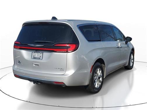 2026 Chrysler Pacifica Limited