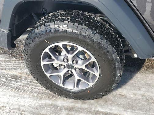 Granite Crystal Metallic Clearcoat 2026 Jeep Wrangler Sport S