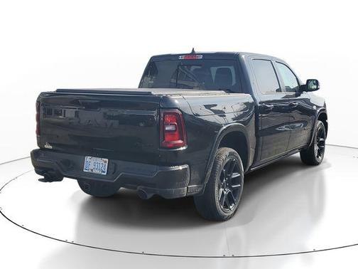 Diamond Black Crystal Pearlcoat 2026 RAM 1500 Laramie