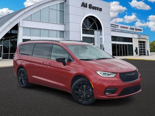 Red Hot Pearlcoat 2026 Chrysler Pacifica Limited