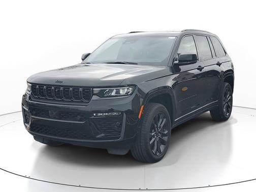 Diamond Black Crystal Pearlcoat 2026 Jeep Grand Cherokee Limited