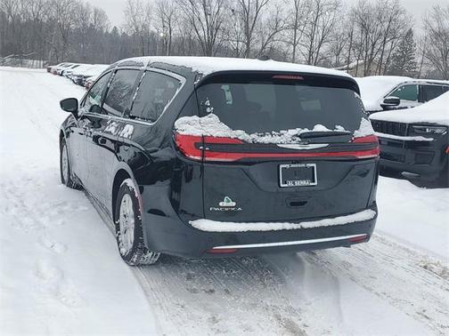 2026 Chrysler Pacifica L