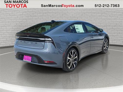 2025 Toyota Prius L