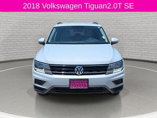 Platinum Gray Metallic 2018 Volkswagen Tiguan 2.0T SE 4MOTION