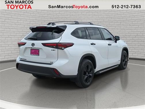 2025 Toyota Highlander Hybrid XLE