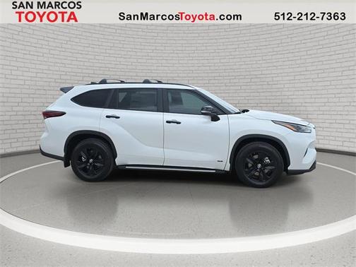 2025 Toyota Highlander Hybrid XLE