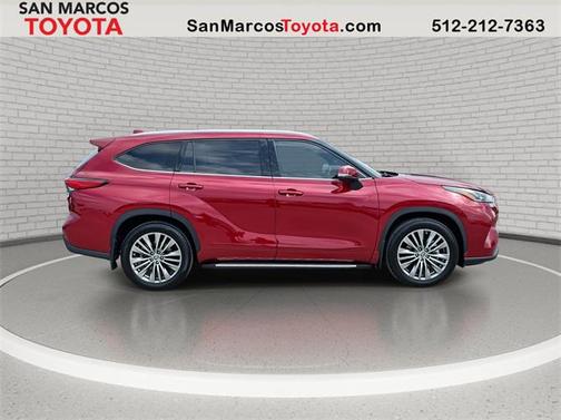 2022 Toyota Highlander Hybrid Platinum