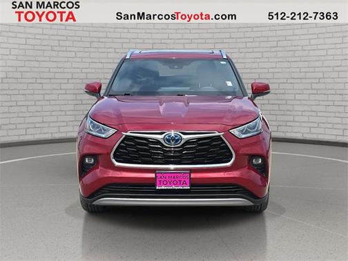 2022 Toyota Highlander Hybrid Platinum