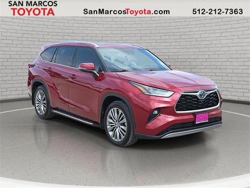 2022 Toyota Highlander Hybrid Platinum