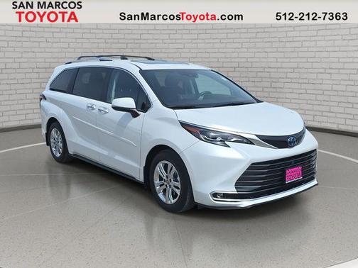 2024 Toyota Sienna Platinum