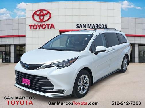 2024 Toyota Sienna Platinum