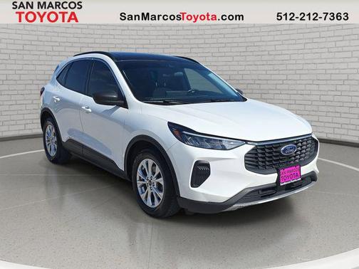 Star White Metallic Tri-Coat 2023 Ford Escape Active