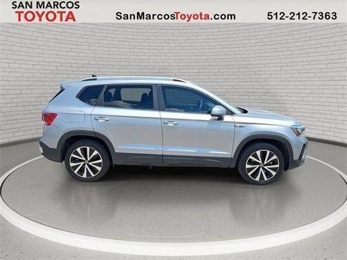 2024 Volkswagen Taos SE