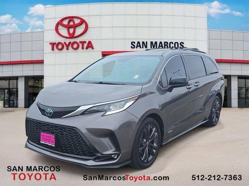 2021 Toyota Sienna XSE 7 Passenger