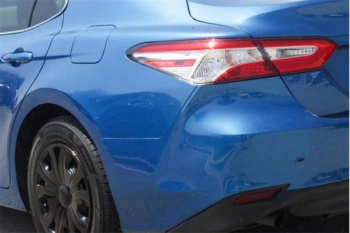 2019 Toyota Camry Hybrid LE