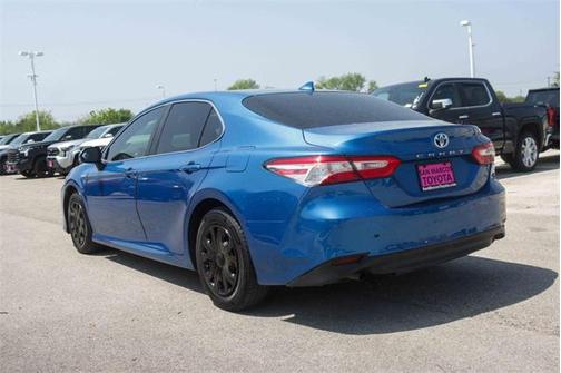2019 Toyota Camry Hybrid LE