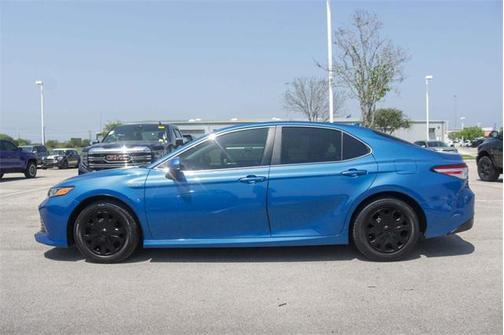 2019 Toyota Camry Hybrid LE