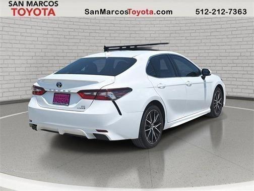 2024 Toyota Camry Hybrid SE
