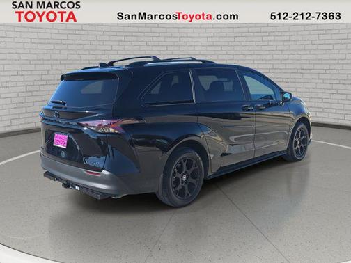 2025 Toyota Sienna Woodland Edition