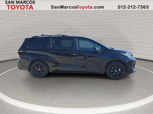 2025 Toyota Sienna Woodland Edition