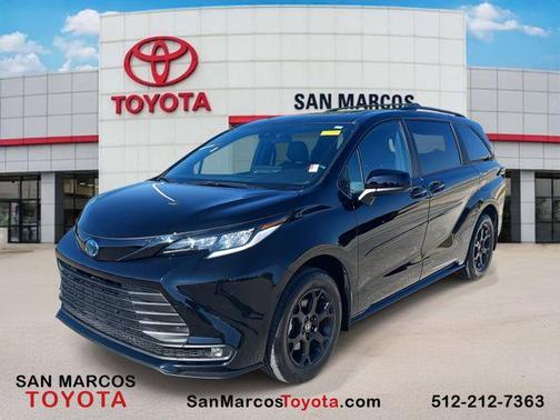 2025 Toyota Sienna Woodland Edition