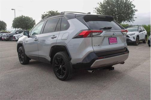 2022 Toyota RAV4 Hybrid SE