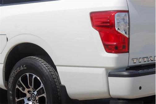 2020 Nissan Titan SV