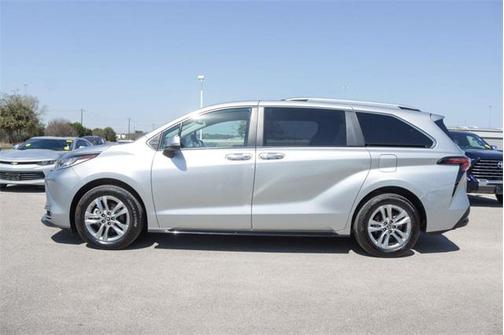 2024 Toyota Sienna Limited 7-Passenger