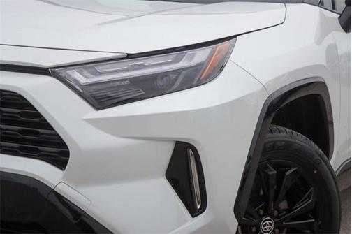 2025 Toyota RAV4 Hybrid SE