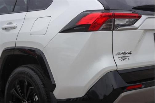 2025 Toyota RAV4 Hybrid SE
