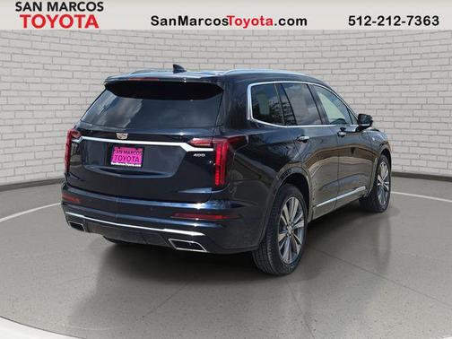 2022 Cadillac XT6 Premium Luxury FWD