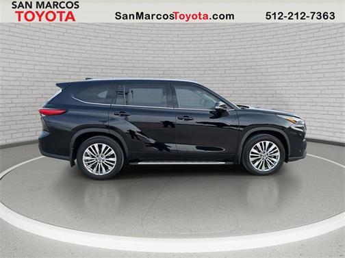2023 Toyota Highlander Platinum