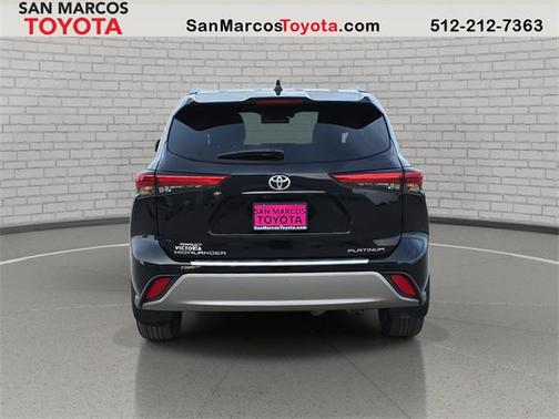 2023 Toyota Highlander Platinum