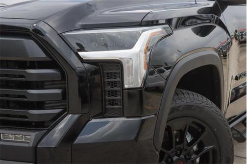 2025 Toyota Tundra Hybrid Platinum