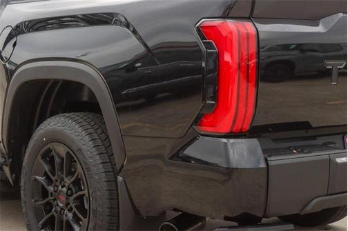 2025 Toyota Tundra Hybrid Platinum
