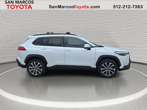 2022 Toyota Corolla Cross XLE