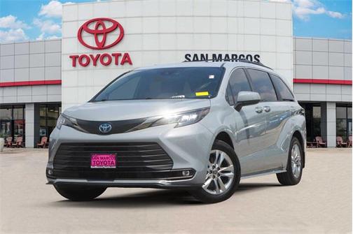 2022 Toyota Sienna XLE
