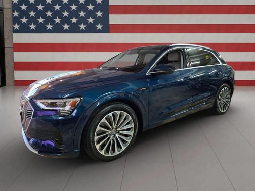 2019 Audi e-tron Premium Plus