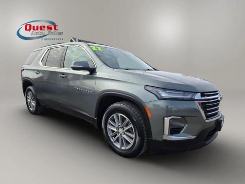 Green 2022 Chevrolet Traverse LT Cloth