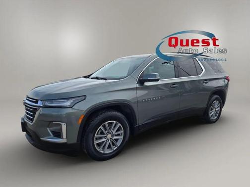 Green 2022 Chevrolet Traverse LT Cloth