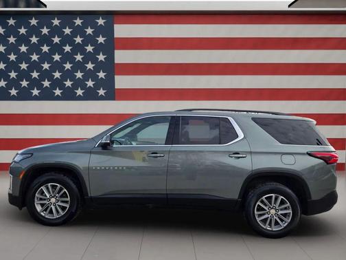 2022 Chevrolet Traverse LT Cloth