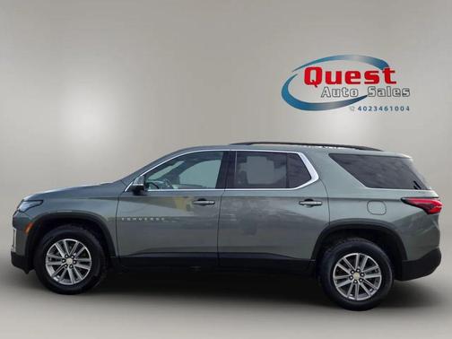 Green 2022 Chevrolet Traverse LT Cloth