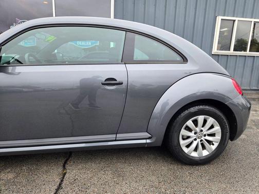 2014 Volkswagen Beetle Auto 1.8T Entry