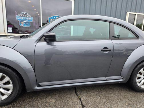 2014 Volkswagen Beetle Auto 1.8T Entry