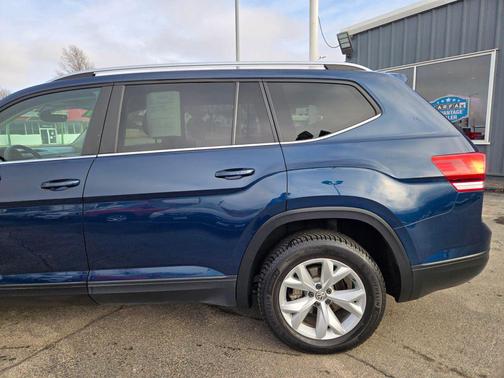 2018 Volkswagen Atlas SE 4Motion w/Tech Pkg Sport Utility 4D