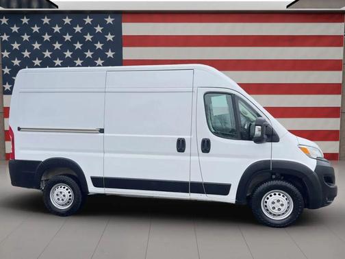 WHITE 2025 RAM ProMaster 2500 Tradesman