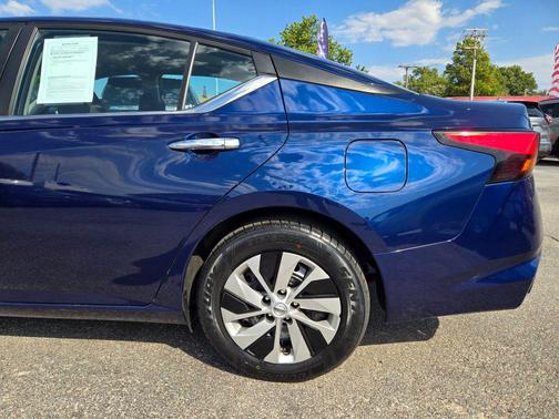 2022 Nissan Altima S FWD