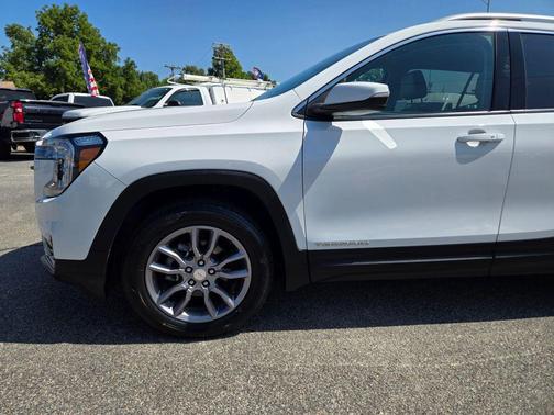 2023 GMC Terrain SLT