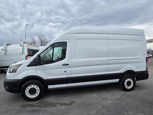 WHITE 2023 Ford Transit-250 Base