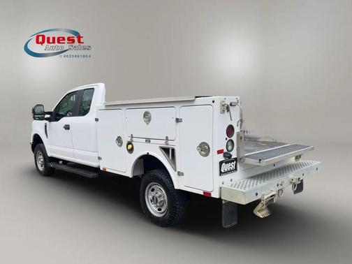 White 2018 Ford F-250 XL